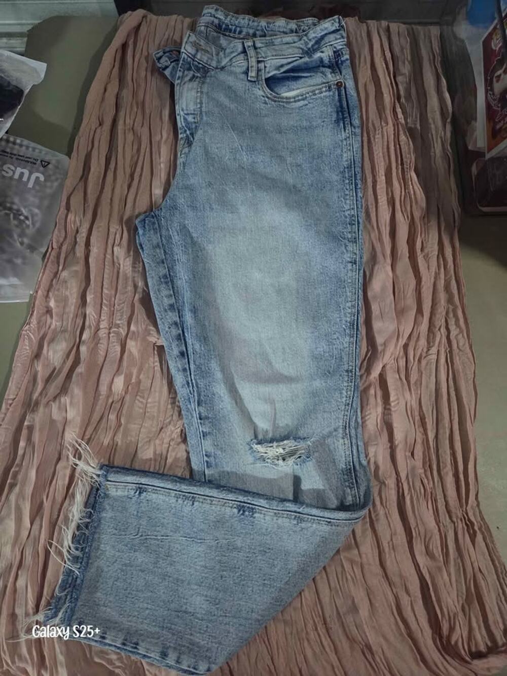 Old Navy High Rise Vintage Slim Jeans Size 12 Distressed Light Wash Raw Hem